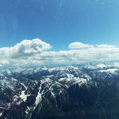 Flugwegposition um 12:56:31: Aufgenommen in der Nähe von Gemeinde Leisach, Österreich in 3232 Meter